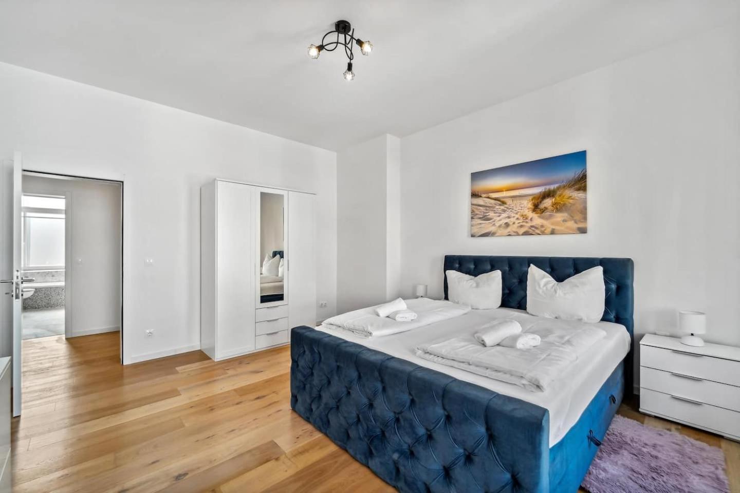 Infinity Stay Ferienapartments Rheinstrasse Вилхелмсхафен Екстериор снимка