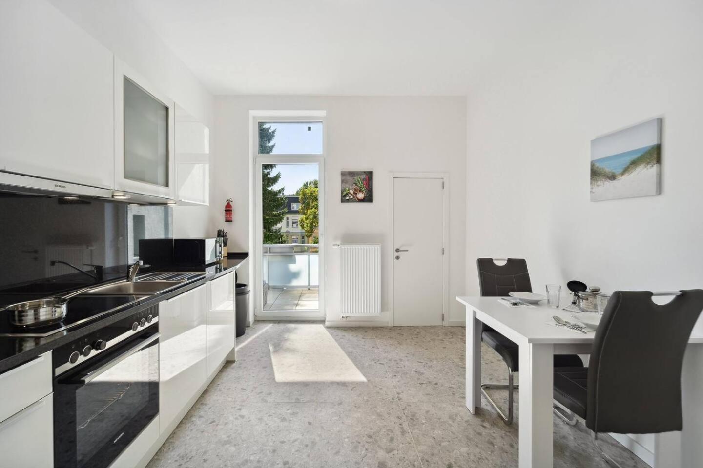 Infinity Stay Ferienapartments Rheinstrasse Вилхелмсхафен Екстериор снимка