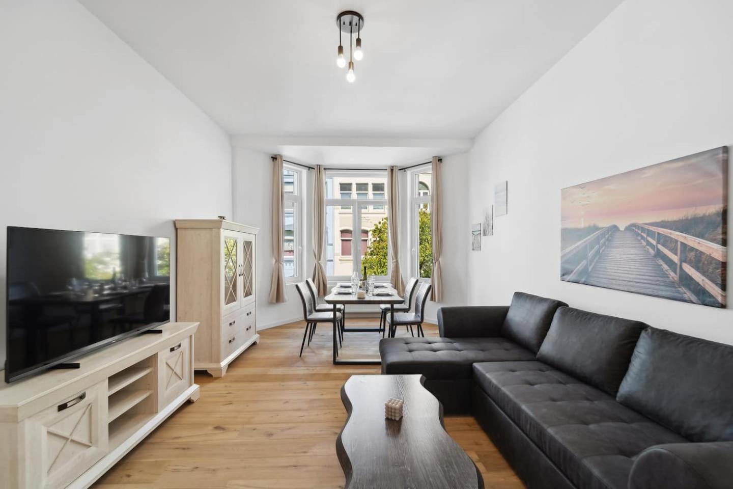 Infinity Stay Ferienapartments Rheinstrasse Вилхелмсхафен Екстериор снимка