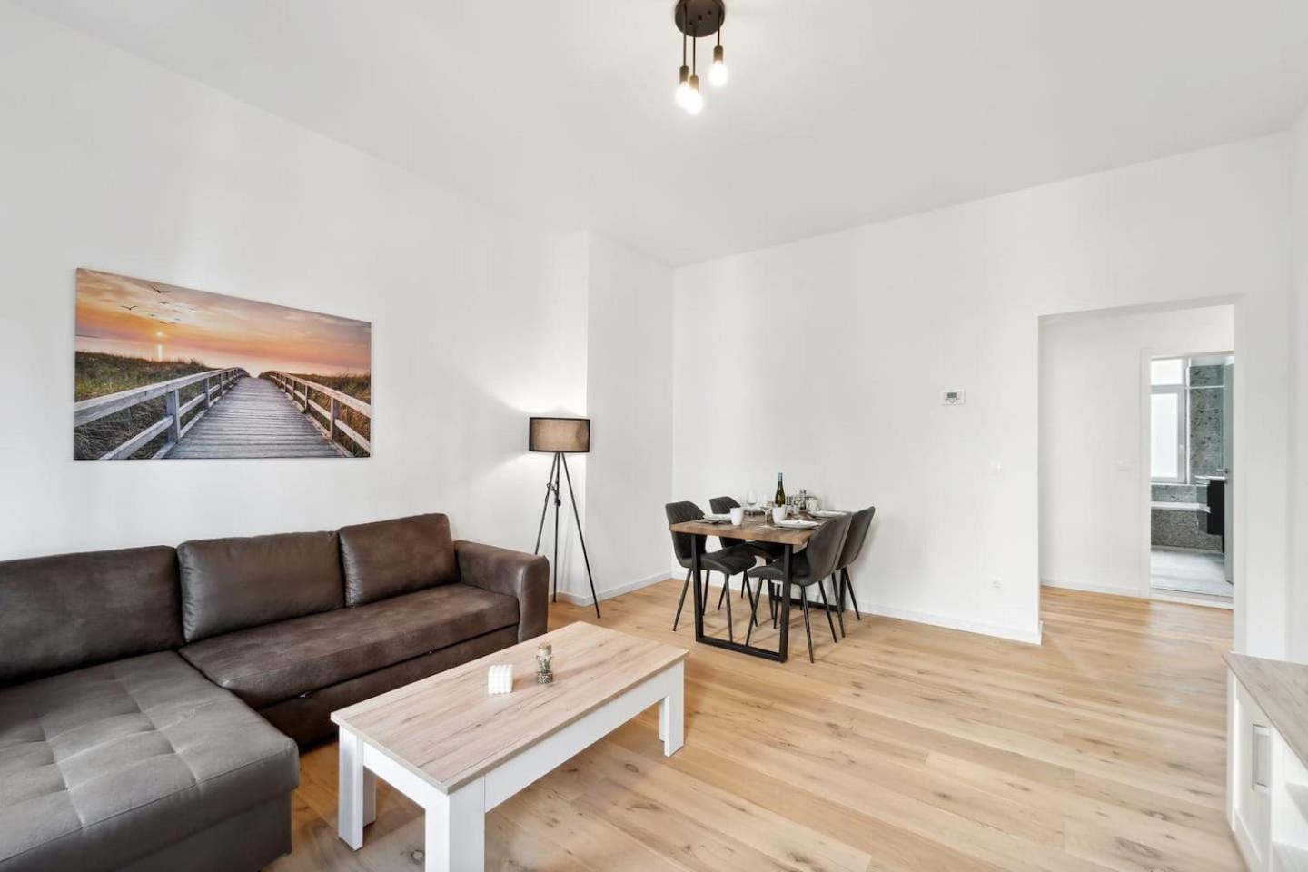 Infinity Stay Ferienapartments Rheinstrasse Вилхелмсхафен Екстериор снимка