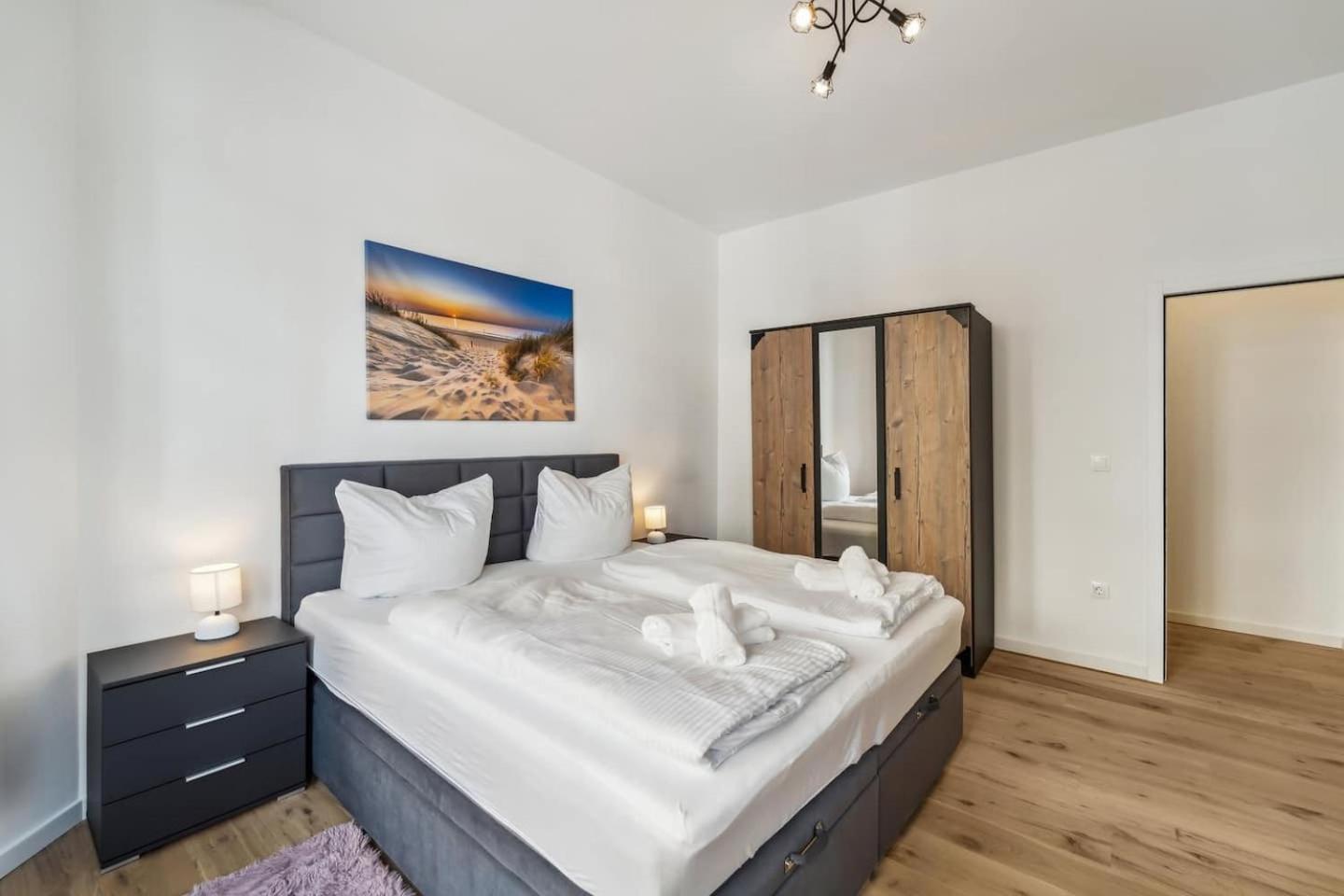 Infinity Stay Ferienapartments Rheinstrasse Вилхелмсхафен Екстериор снимка