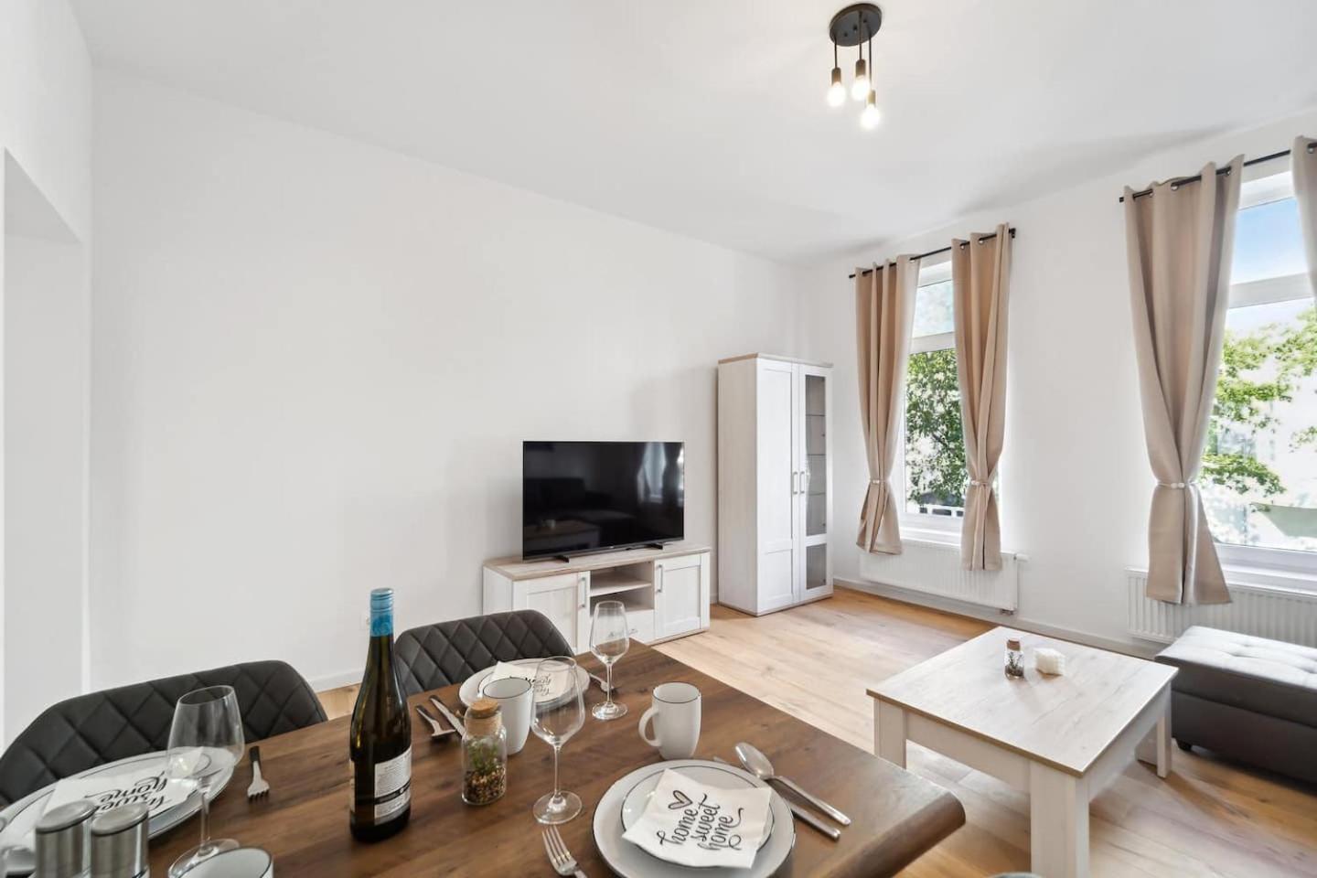 Infinity Stay Ferienapartments Rheinstrasse Вилхелмсхафен Екстериор снимка