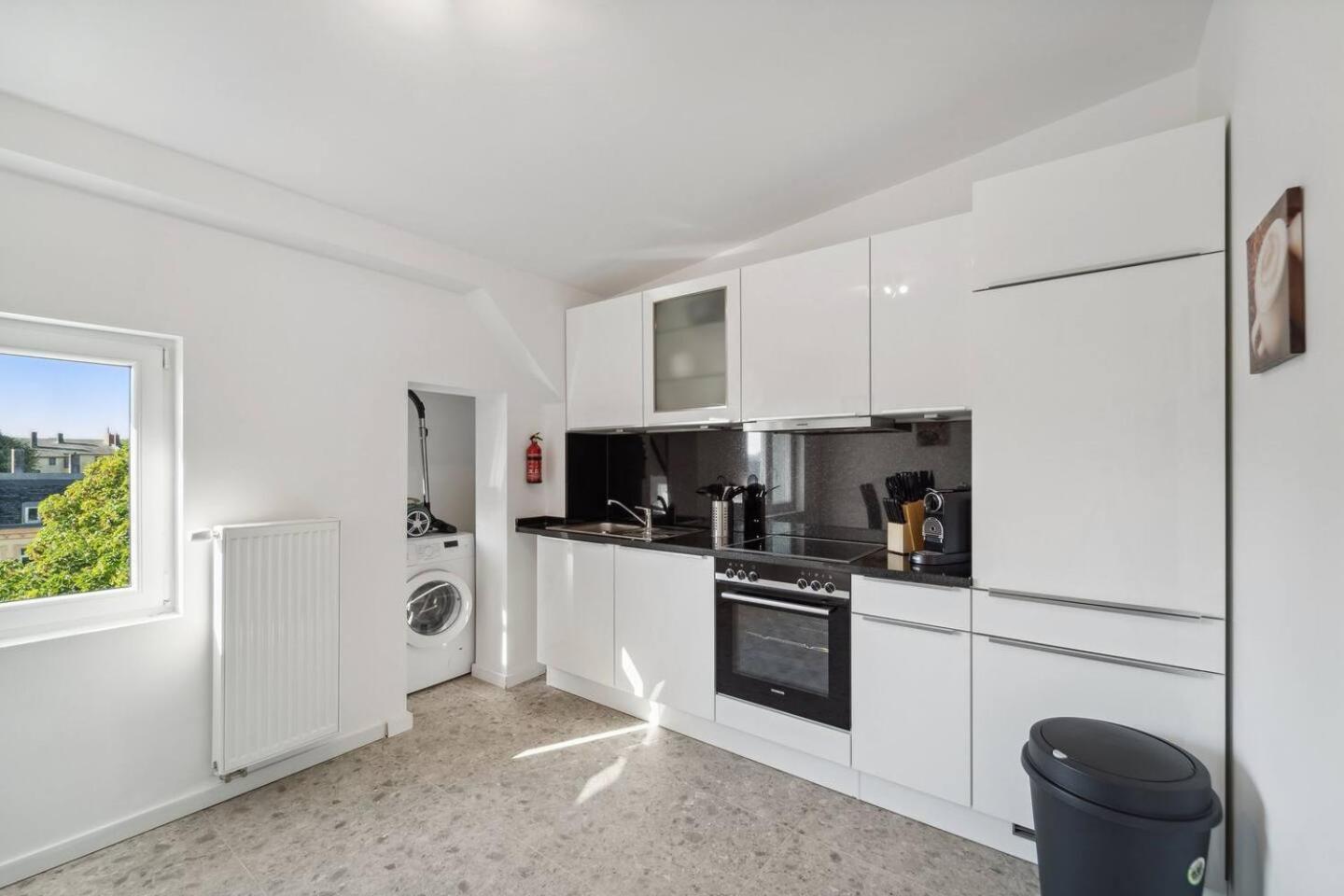 Infinity Stay Ferienapartments Rheinstrasse Вилхелмсхафен Екстериор снимка