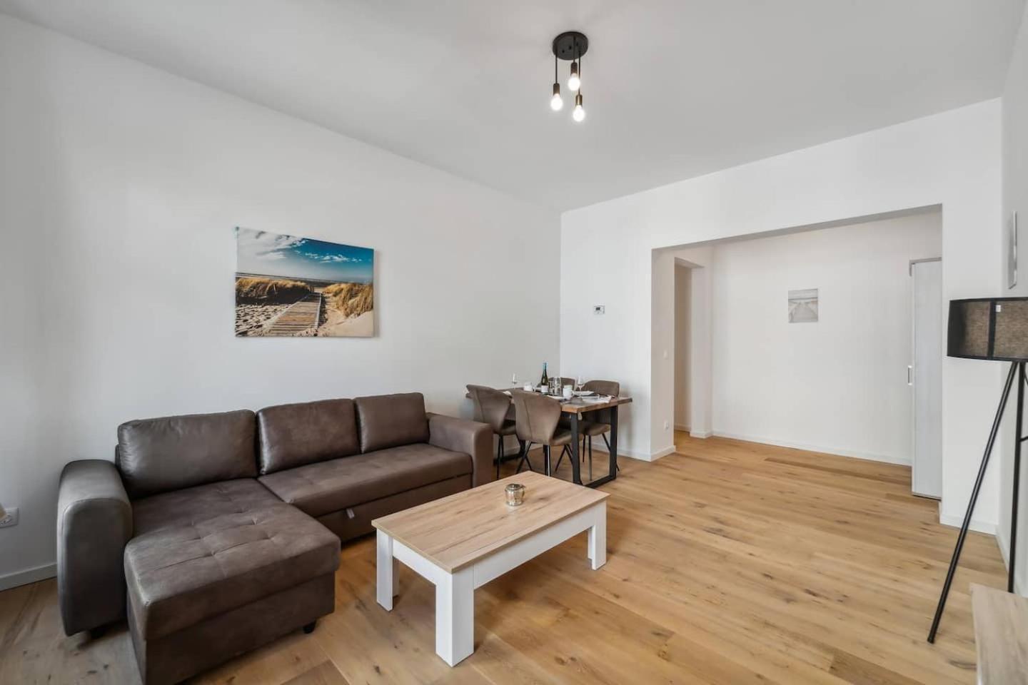 Infinity Stay Ferienapartments Rheinstrasse Вилхелмсхафен Екстериор снимка