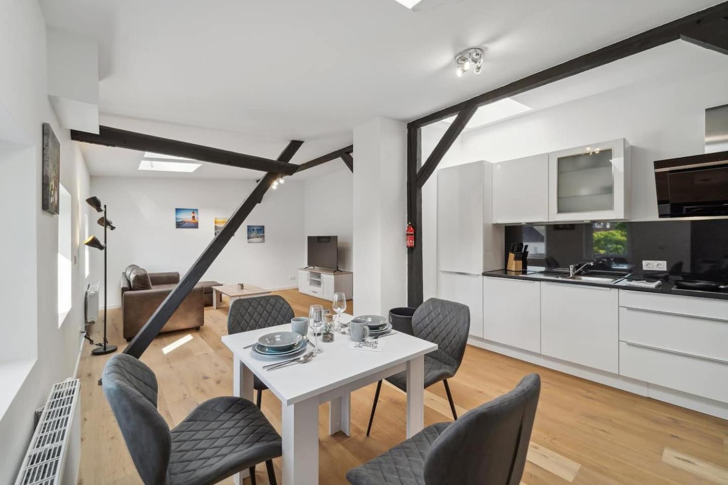 Infinity Stay Ferienapartments Rheinstrasse Вилхелмсхафен Екстериор снимка