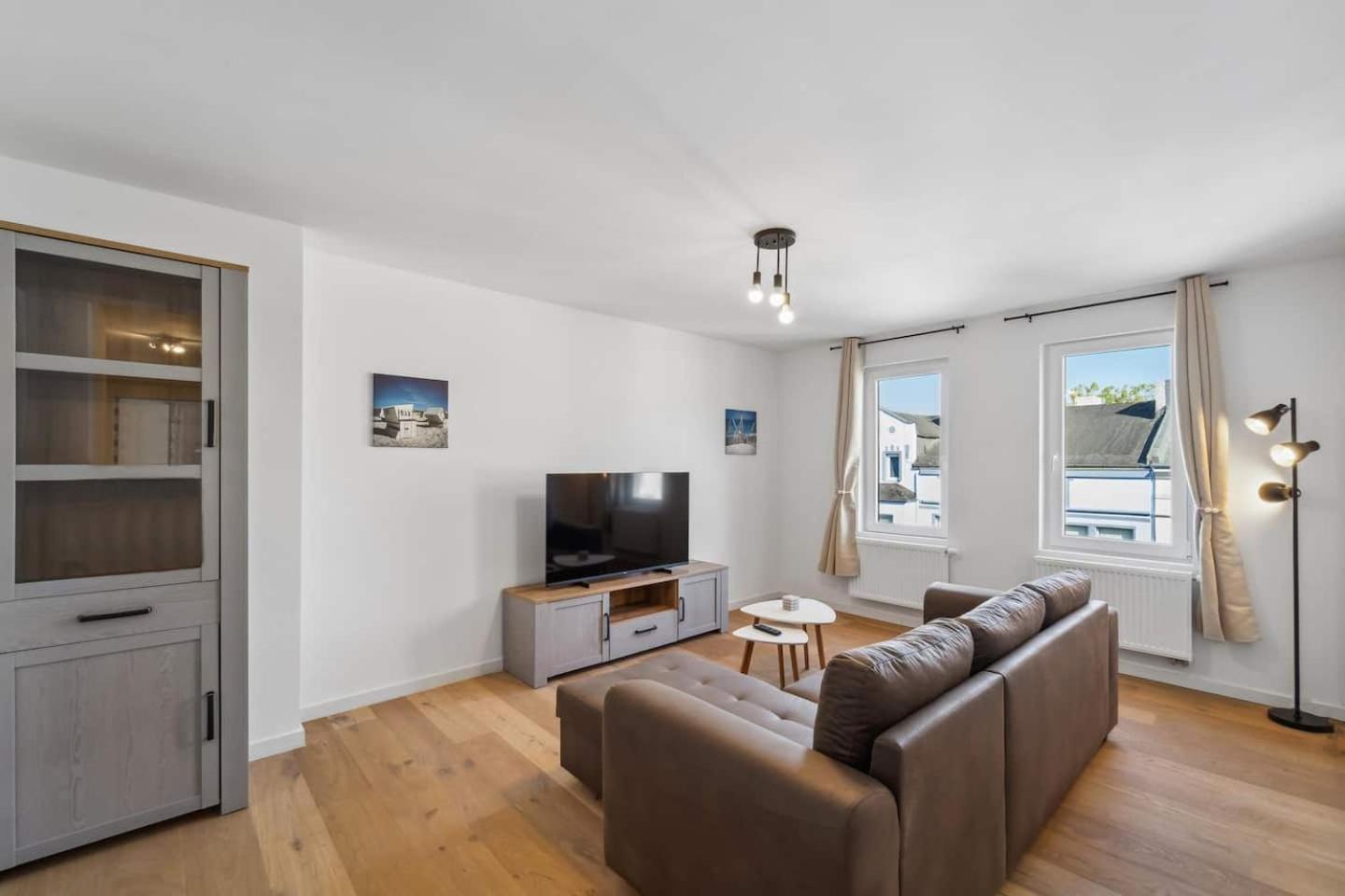 Infinity Stay Ferienapartments Rheinstrasse Вилхелмсхафен Екстериор снимка